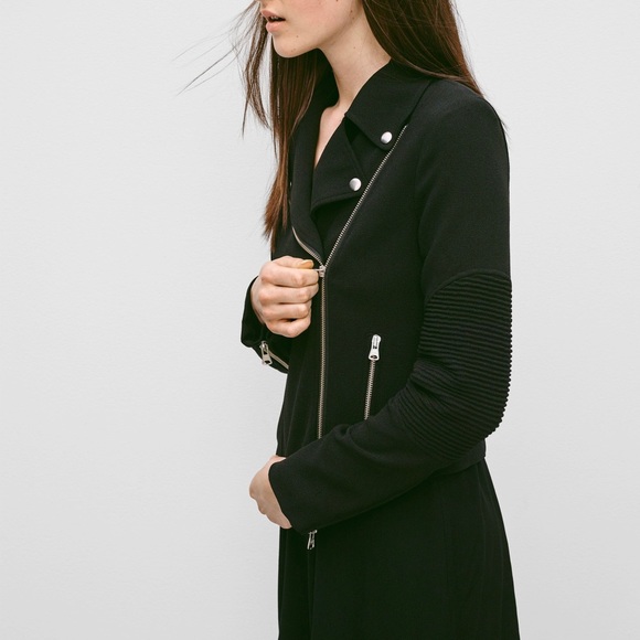 Wilfred Aritzia Montesson Moto Jacket with Zipper Details Black and Olive Green - Picture 10 of 10